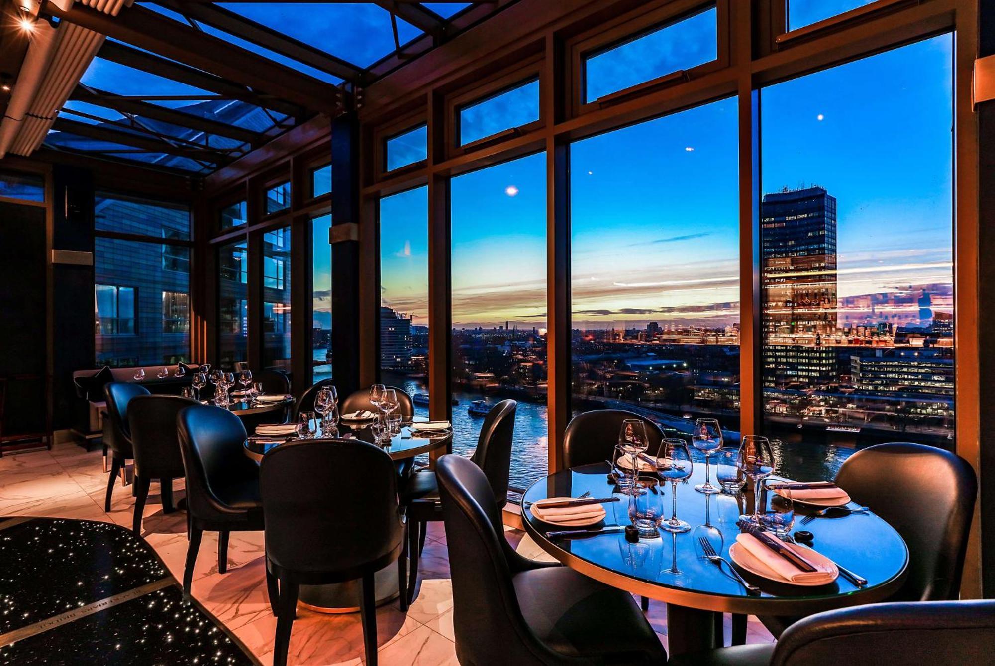 Crowne Plaza - - Embankment Hotel London